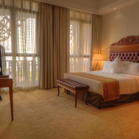 Royale Chulan Kuala Lumpur Hotel Екстериор снимка
