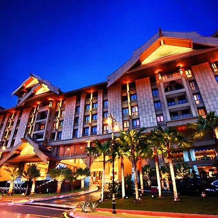 Royale Chulan Kuala Lumpur Hotel Екстериор снимка The Royal Thai Police Headquarters