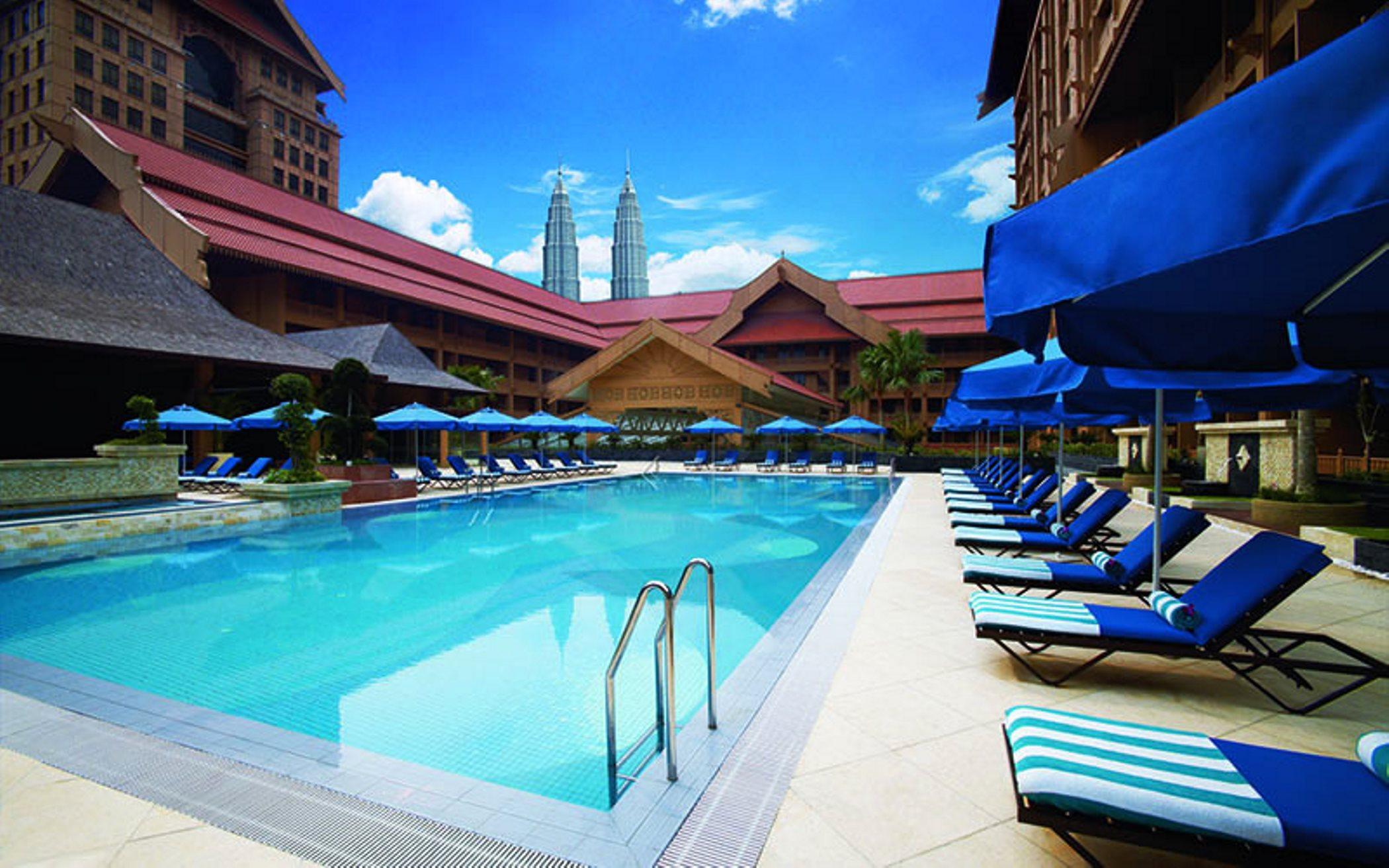 Royale Chulan Kuala Lumpur Hotel Екстериор снимка The swimming pool at Shangri-La Kuala Lumpur