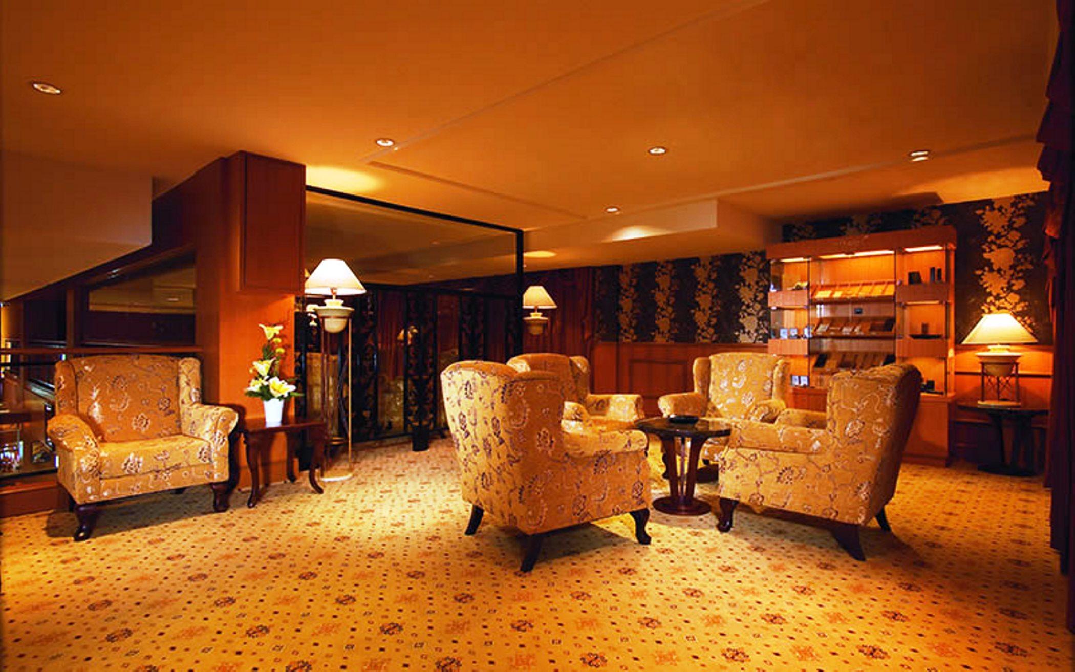 Royale Chulan Kuala Lumpur Hotel Екстериор снимка The lounge at the airport
