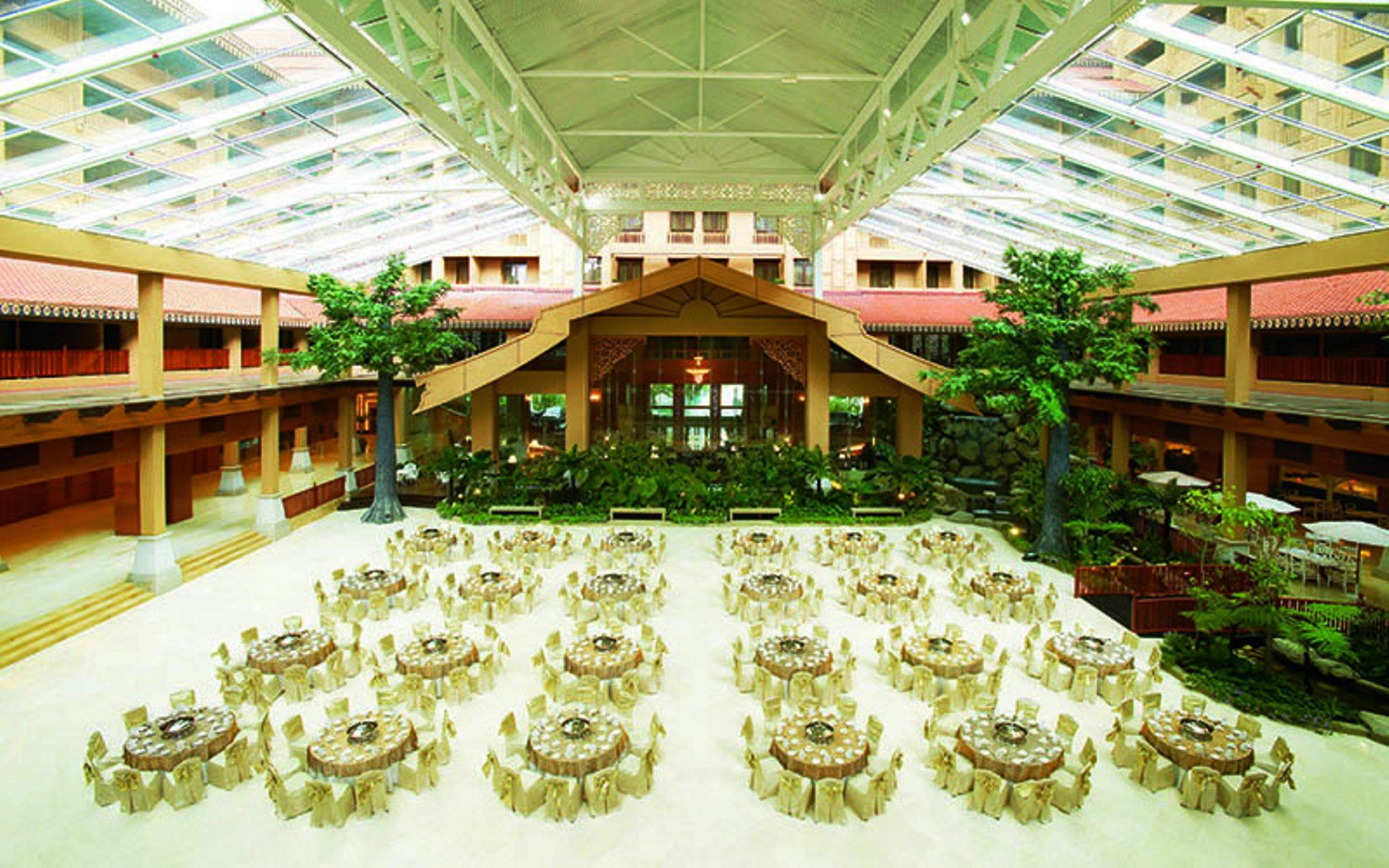 Royale Chulan Kuala Lumpur Hotel Екстериор снимка The interior of the hotel