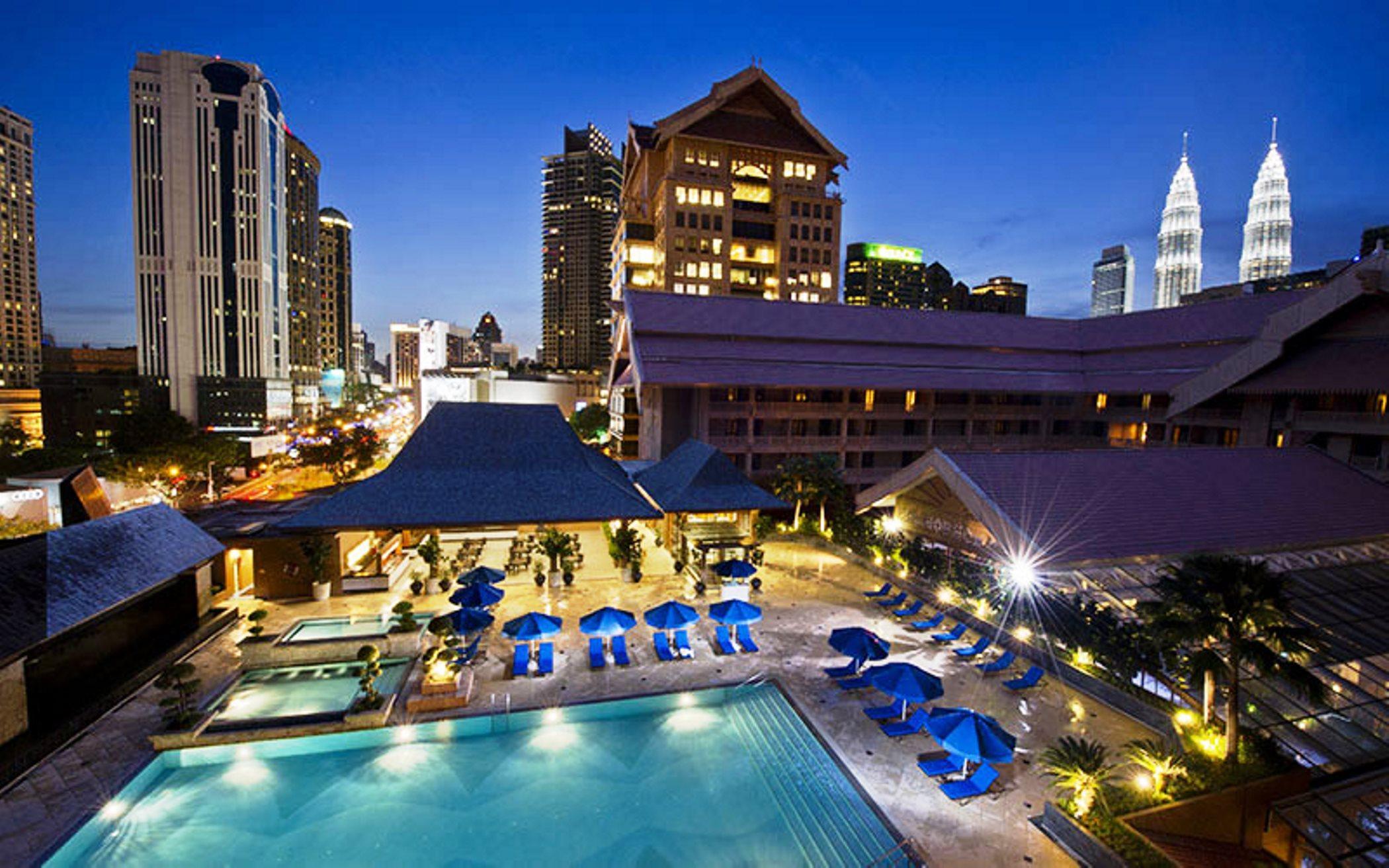 Royale Chulan Kuala Lumpur Hotel Екстериор снимка The hotel's pool