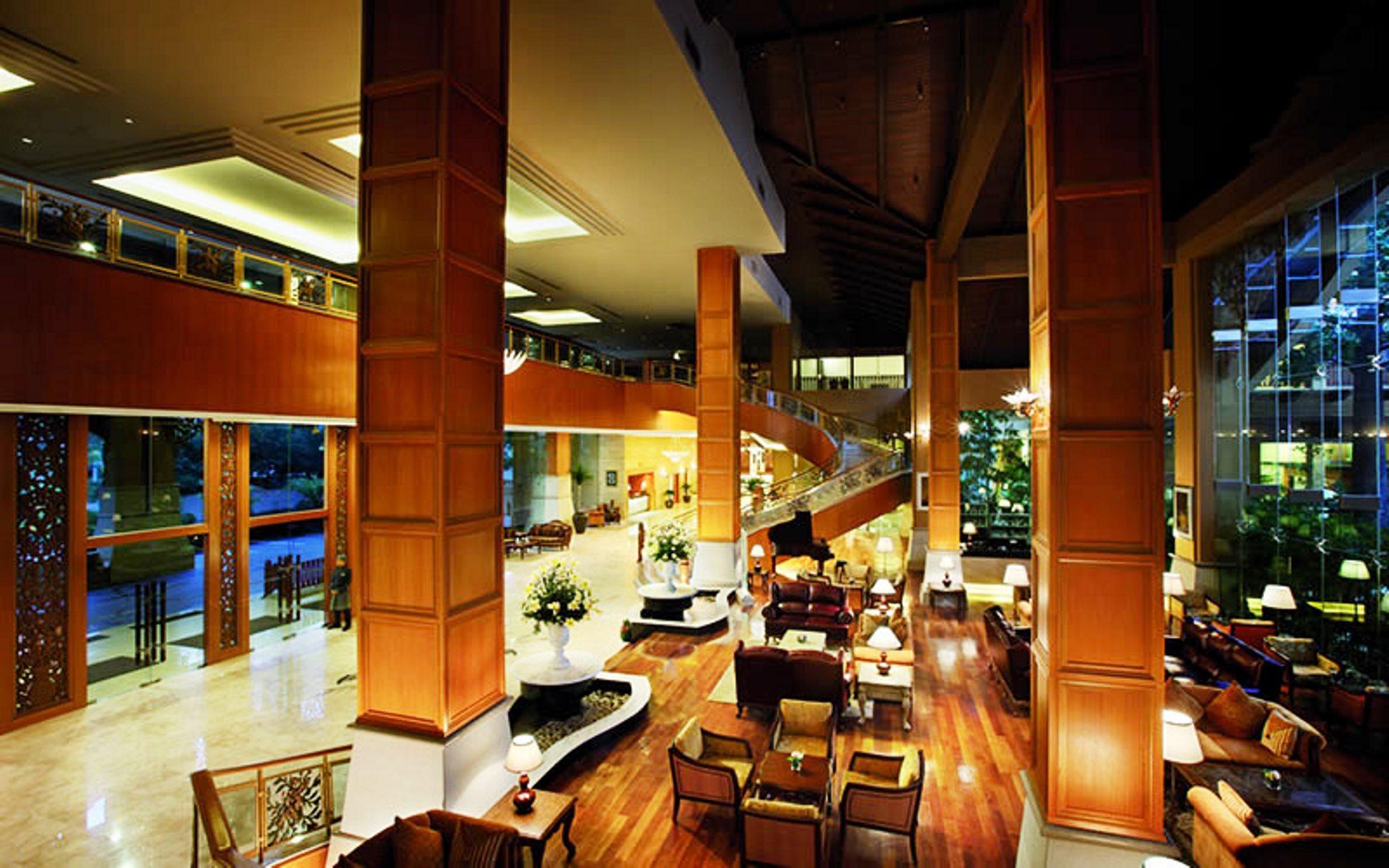 Royale Chulan Kuala Lumpur Hotel Екстериор снимка The lobby of the hotel