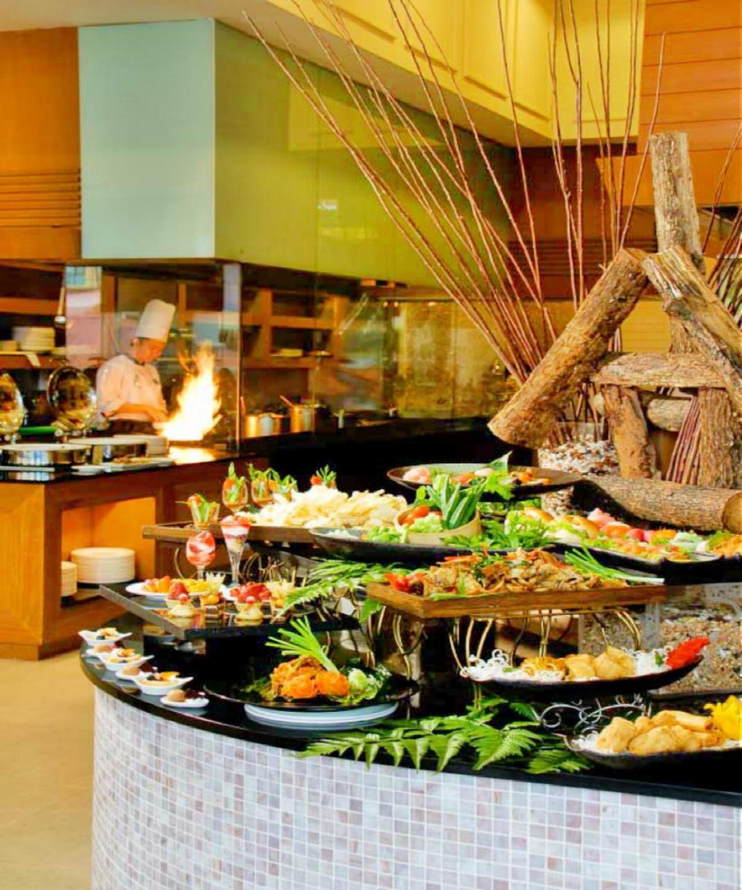 Royale Chulan Kuala Lumpur Hotel Екстериор снимка A buffet at a hotel