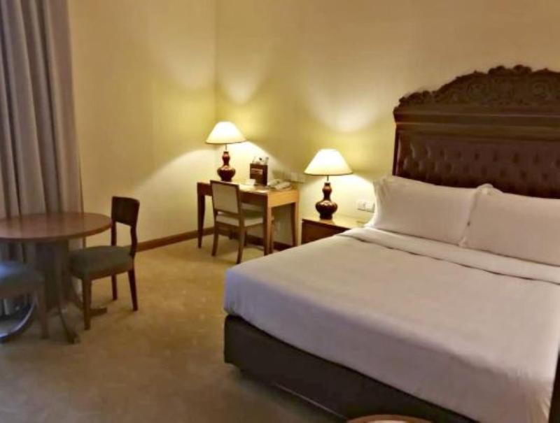 Royale Chulan Kuala Lumpur Hotel Екстериор снимка A room at the hotel