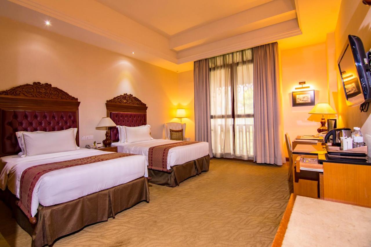 Royale Chulan Kuala Lumpur Hotel Екстериор снимка