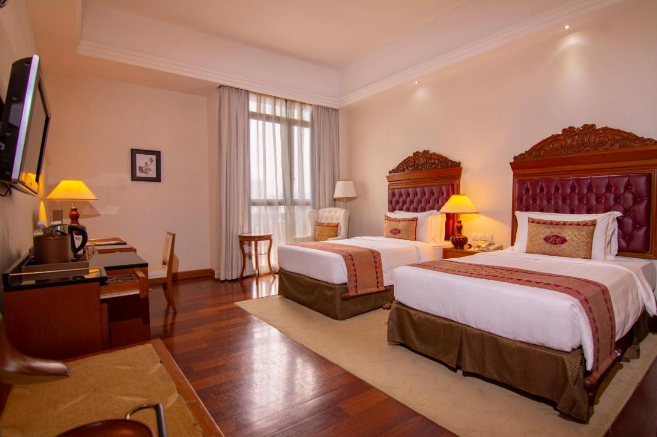Royale Chulan Kuala Lumpur Hotel Екстериор снимка